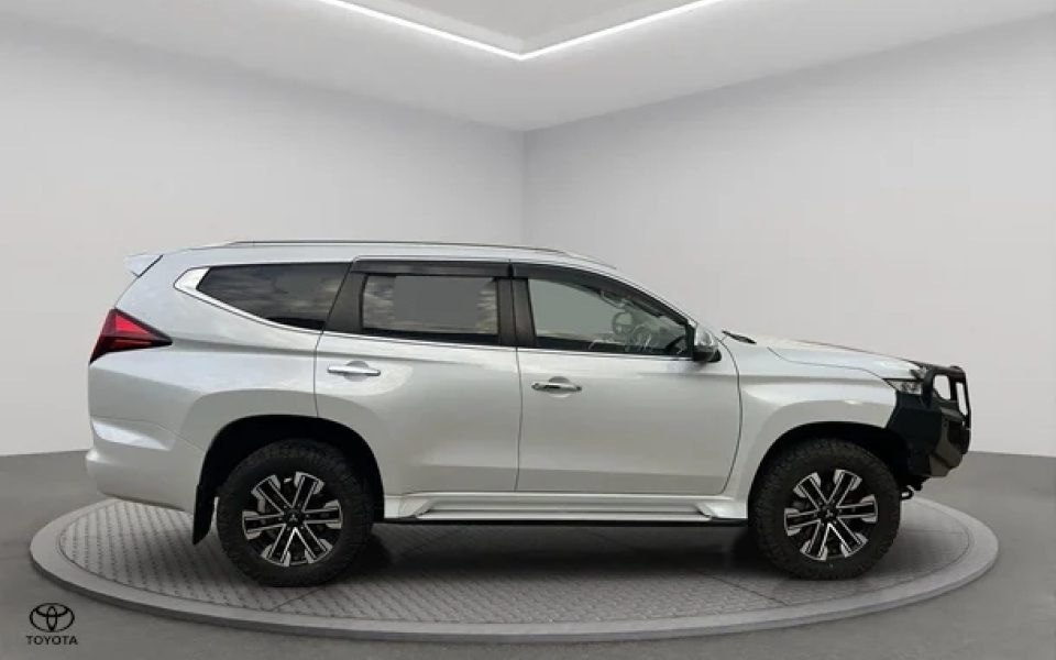 2020 Mitsubishi Pajero Sport Exceed