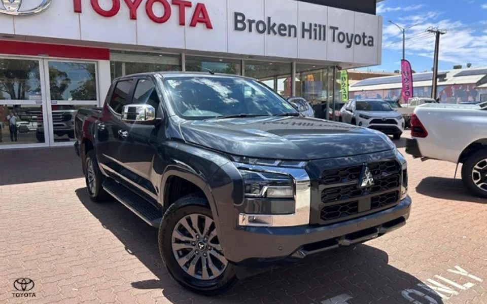 2024 Mitsubishi Triton GLS