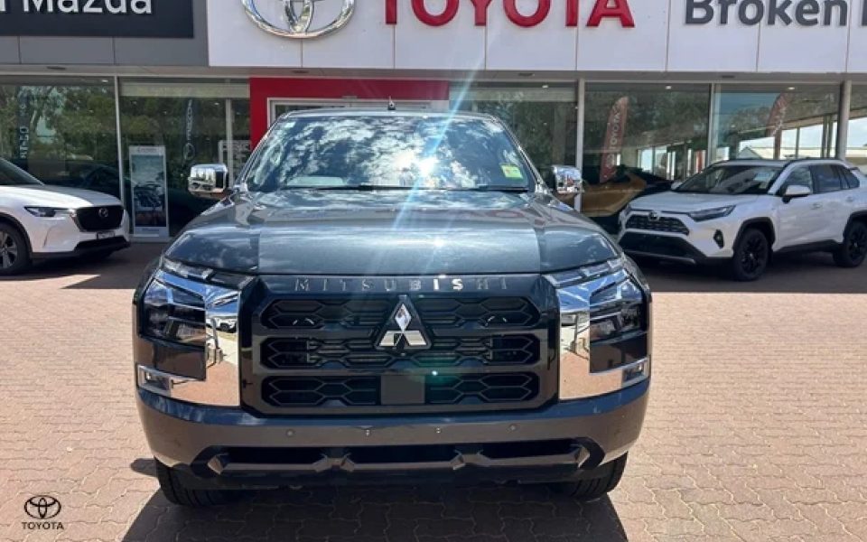 2024 Mitsubishi Triton GLS