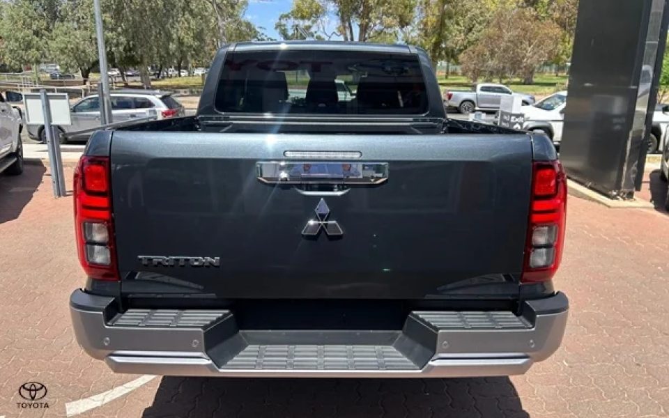 2024 Mitsubishi Triton GLS