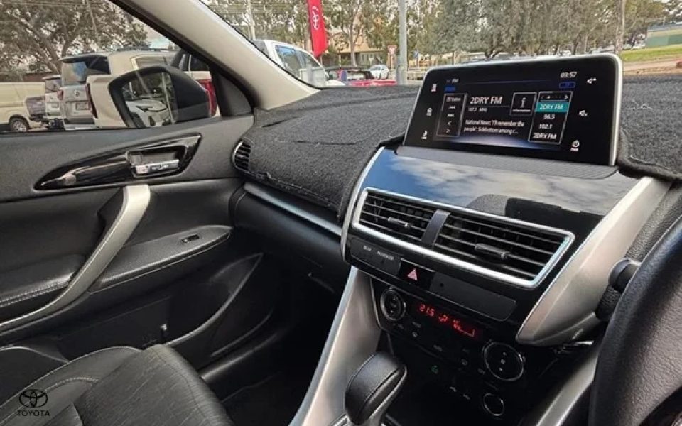 2020 Mitsubishi Eclipse Cross LS