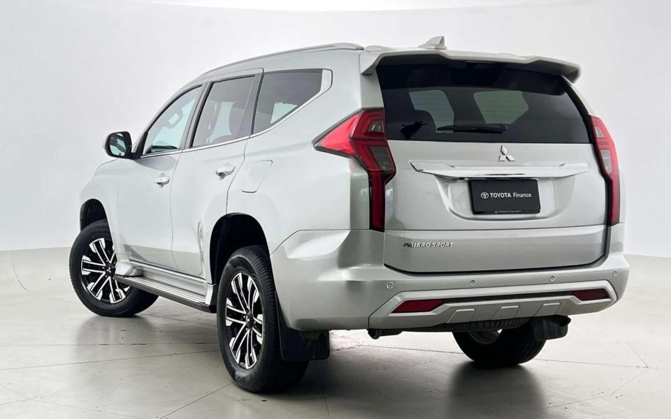 2023 Mitsubishi Pajero Sport GLS