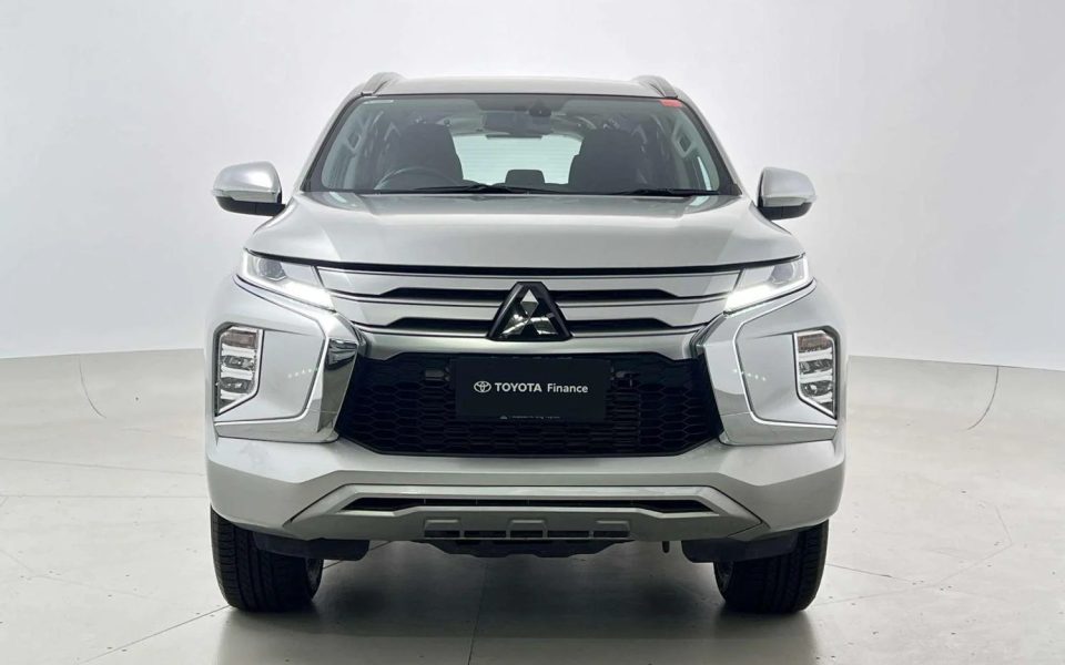2023 Mitsubishi Pajero Sport GLS
