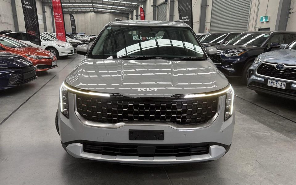 2024 Kia Carnival S