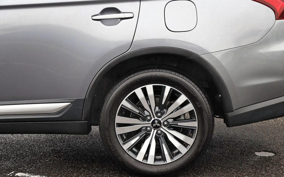 2019 Mitsubishi Outlander LS
