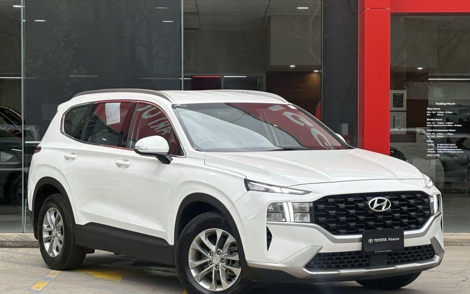 2023 Hyundai Santa Fe Base
