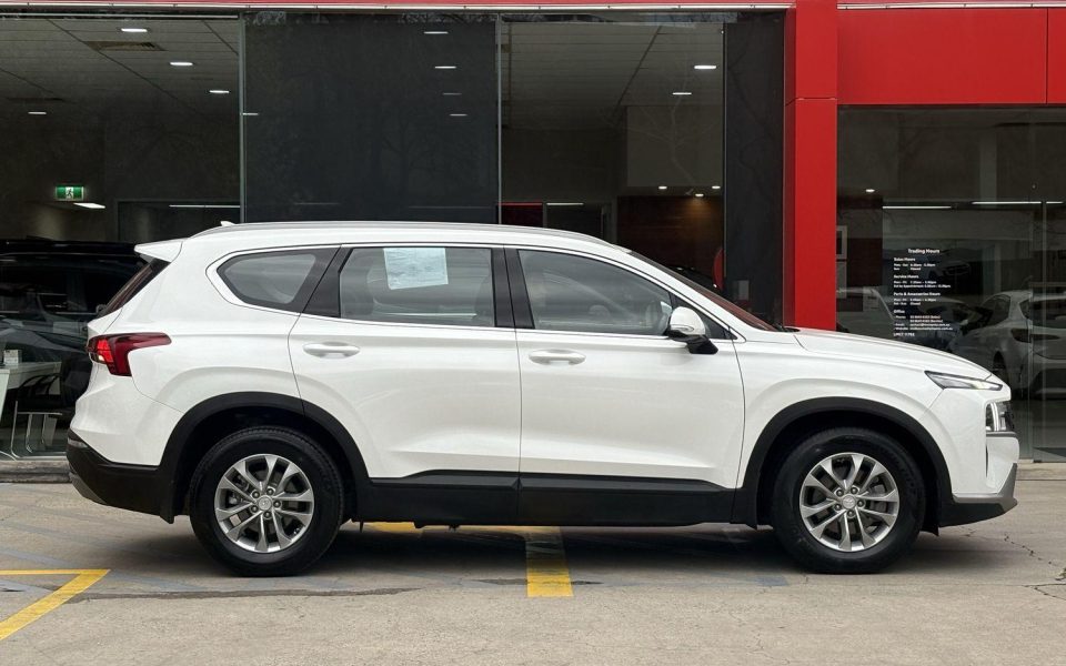 2023 Hyundai Santa Fe Base