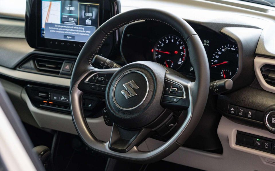 2024 Suzuki Swift Hybrid Plus