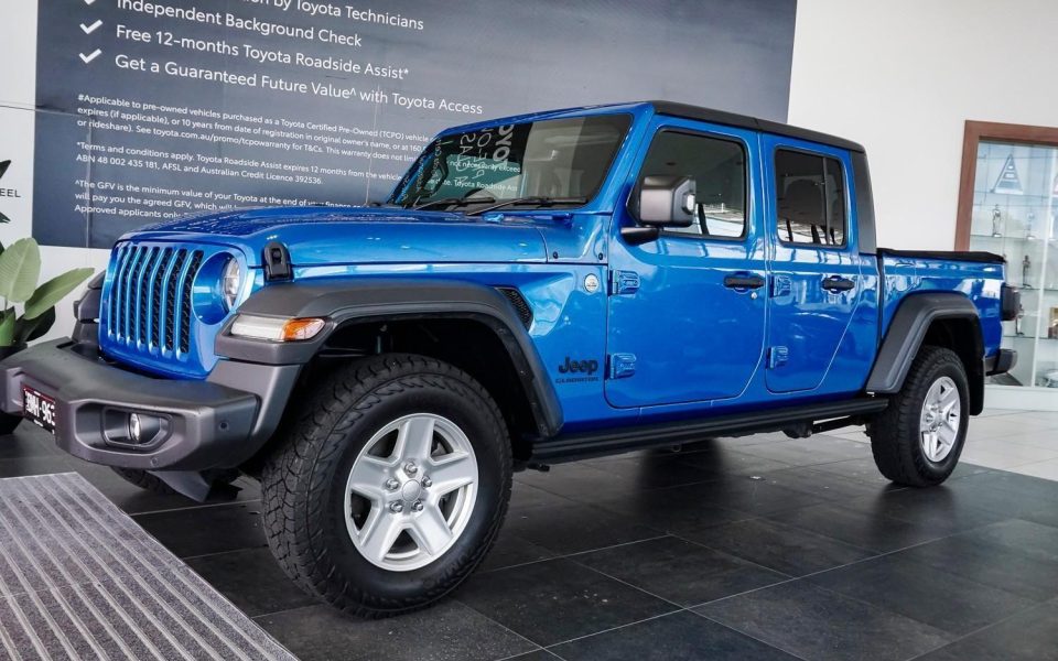 2020 JEEP GLADIATOR Sport S