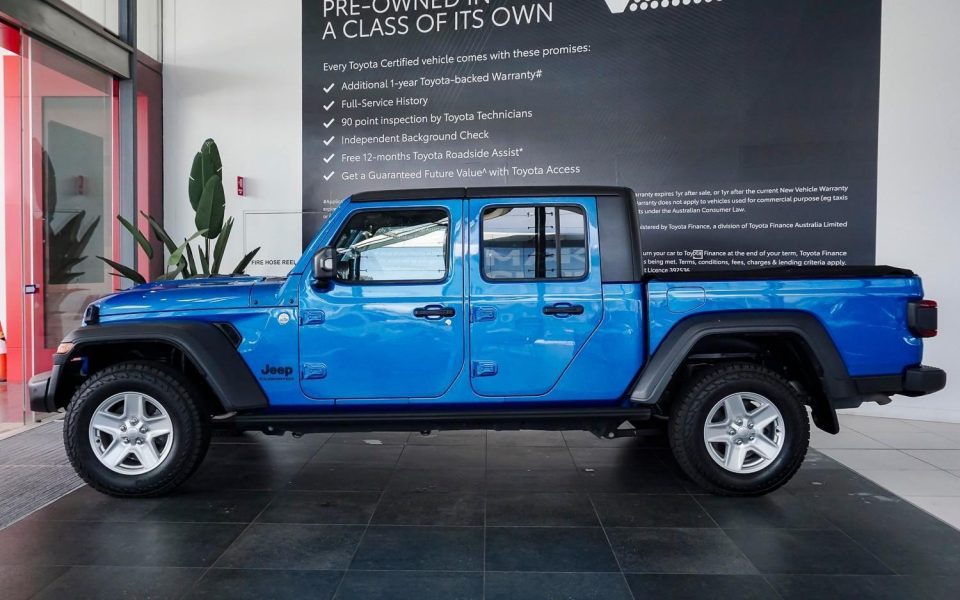 2020 JEEP GLADIATOR Sport S