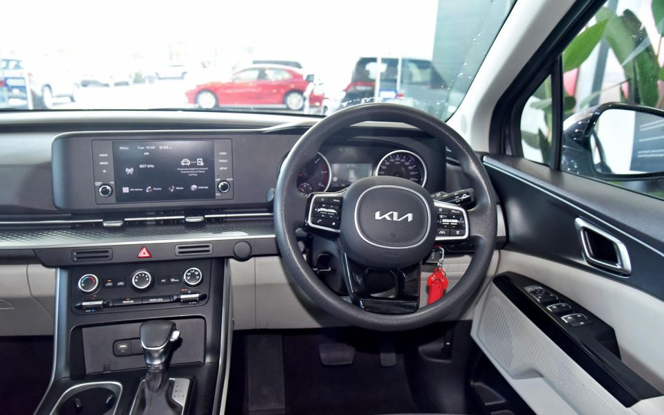 2023 Kia Carnival S