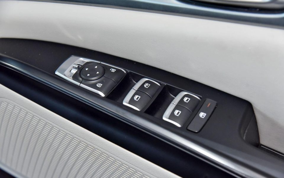 2023 Kia Carnival S