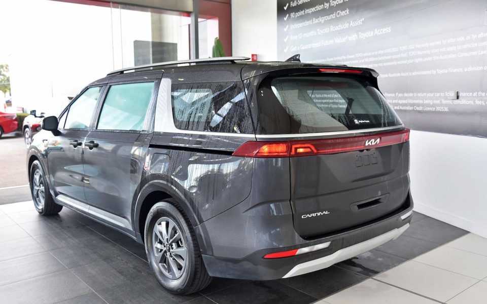 2023 Kia Carnival S