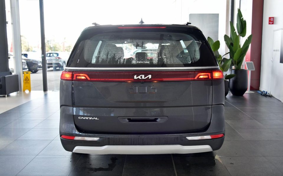 2023 Kia Carnival S