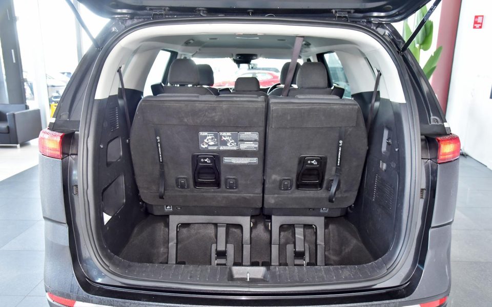 2023 Kia Carnival S