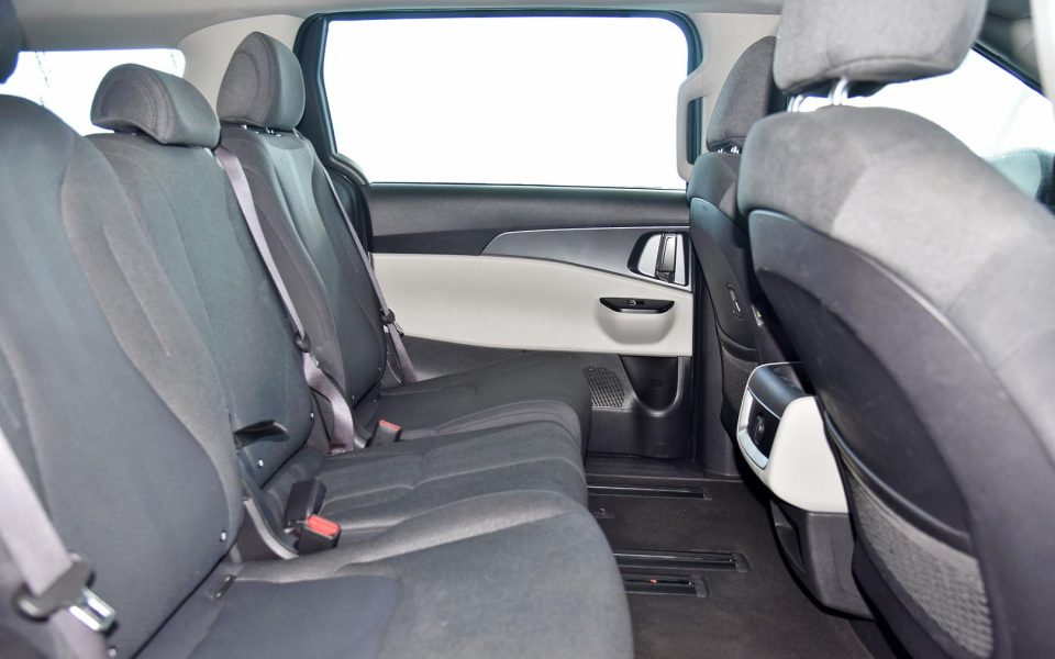 2023 Kia Carnival S
