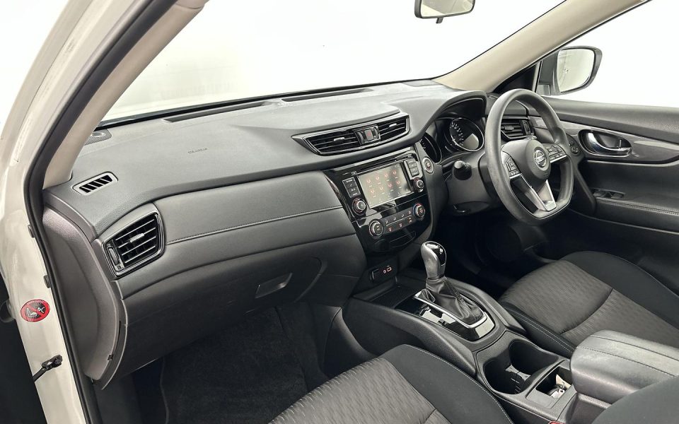 2021 Nissan X-TRAIL ST