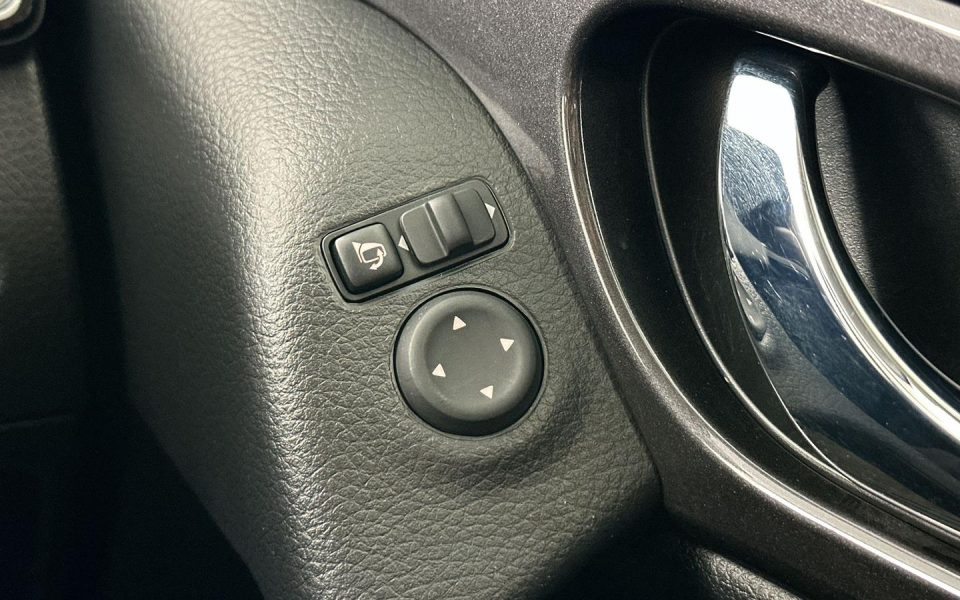 2021 Nissan X-TRAIL ST