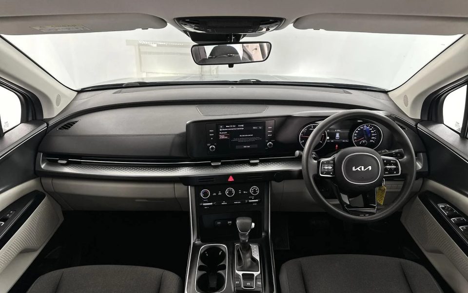 2023 Kia Carnival S