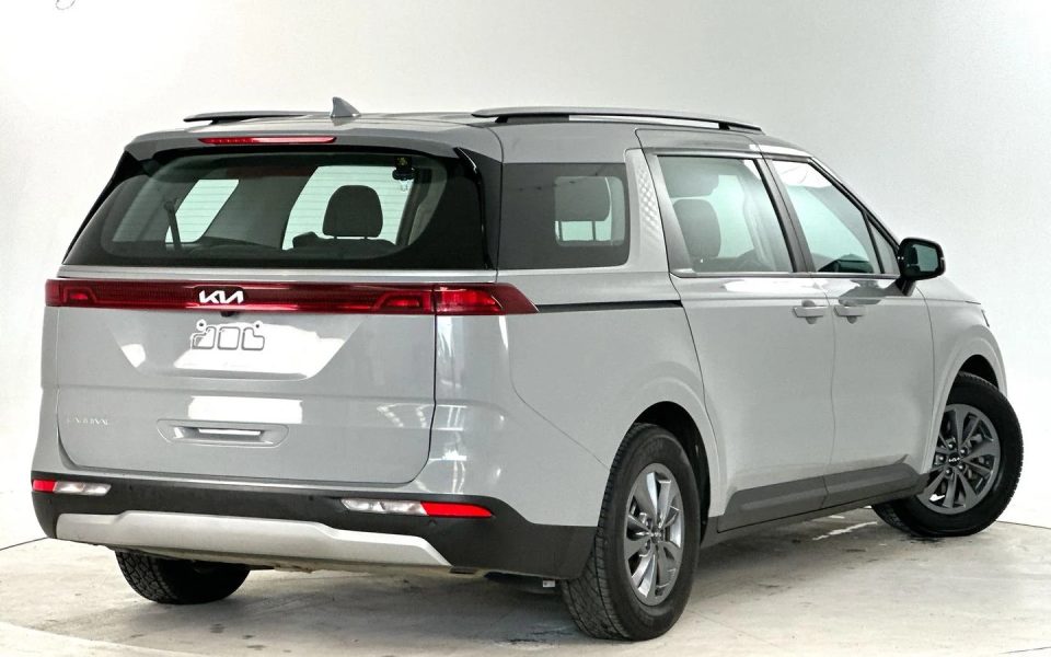 2023 Kia Carnival S