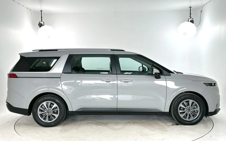 2023 Kia Carnival S