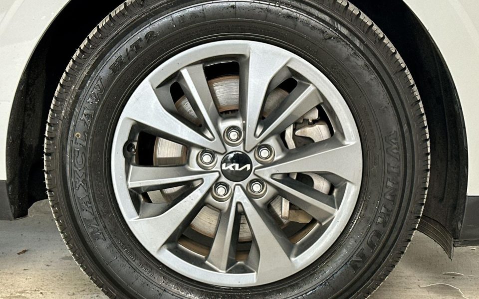 2023 Kia Carnival S