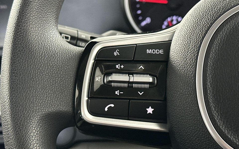 2023 Kia Carnival S