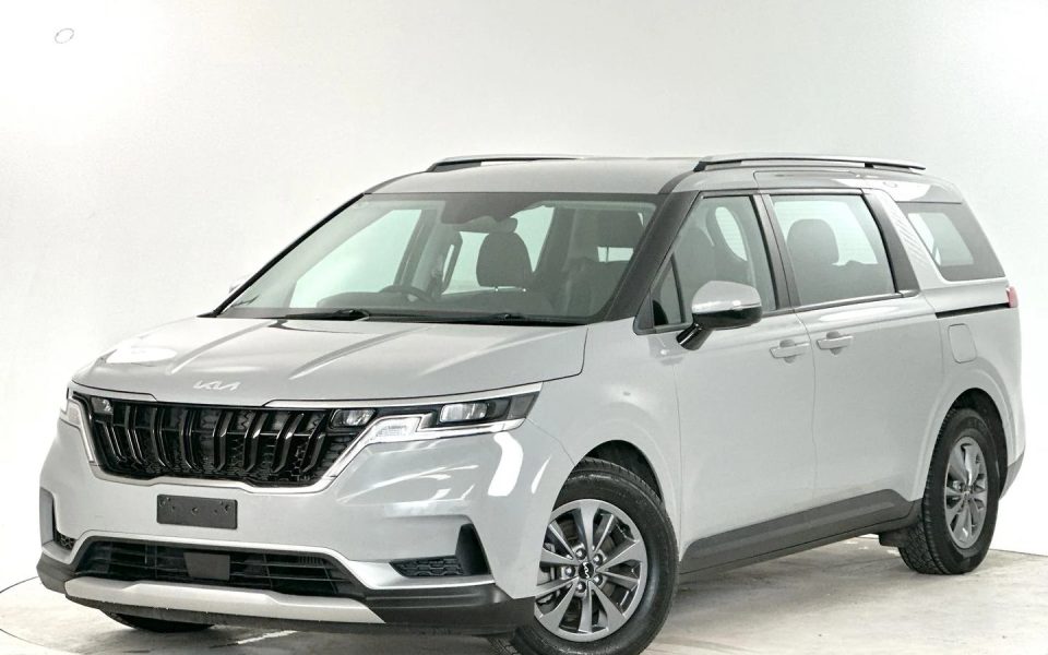 2023 Kia Carnival S