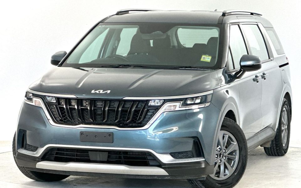 2023 Kia Carnival S