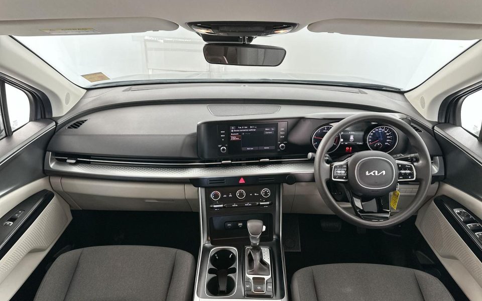 2023 Kia Carnival S