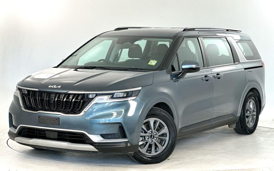 2023 Kia Carnival S