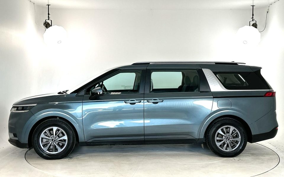 2023 Kia Carnival S
