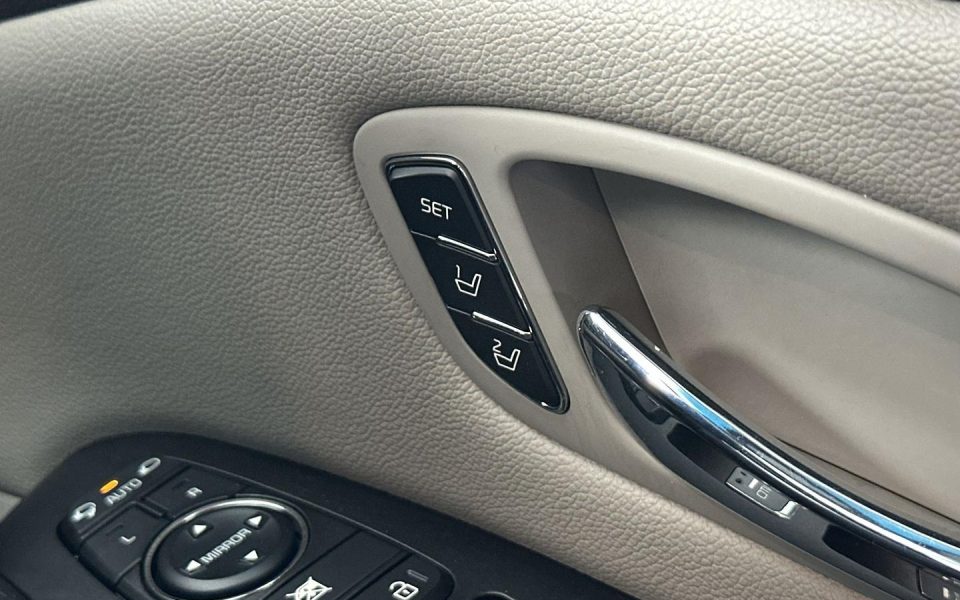 2017 Kia Carnival Platinum