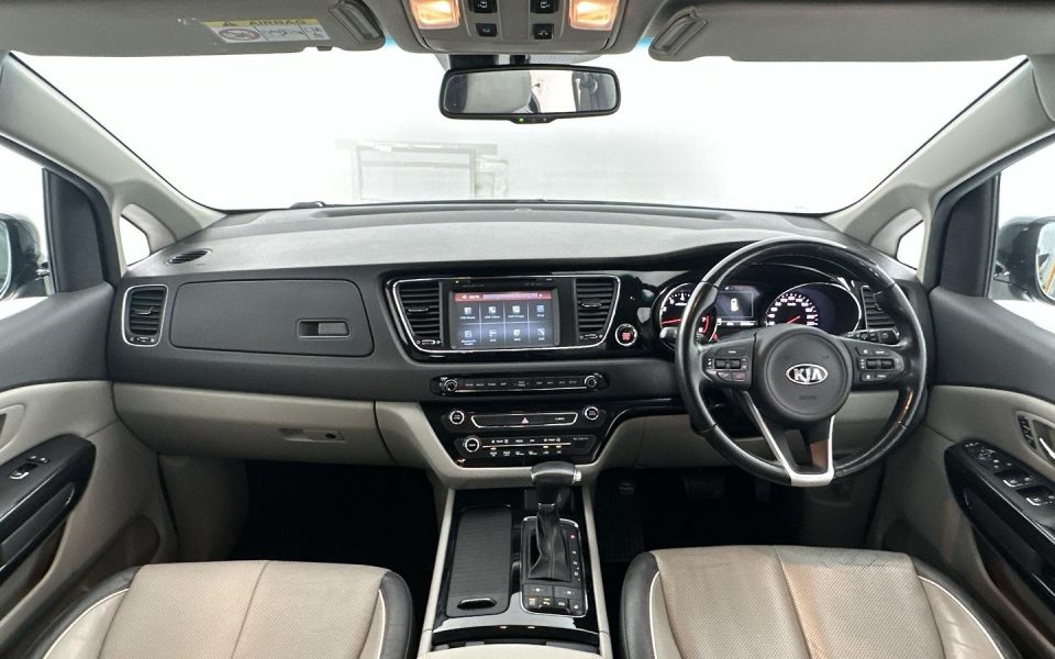 2017 Kia Carnival Platinum