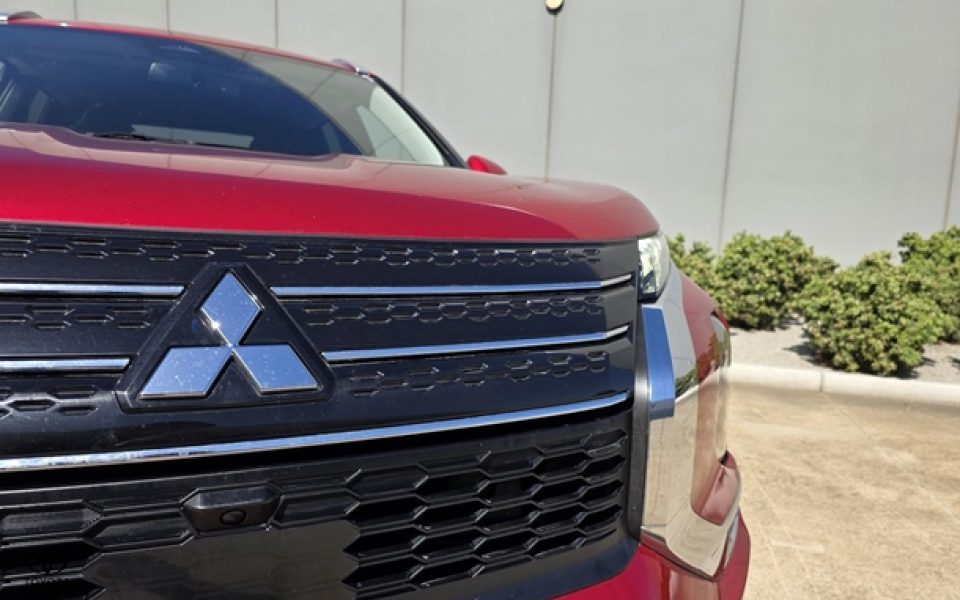 2024 Mitsubishi Outlander LS