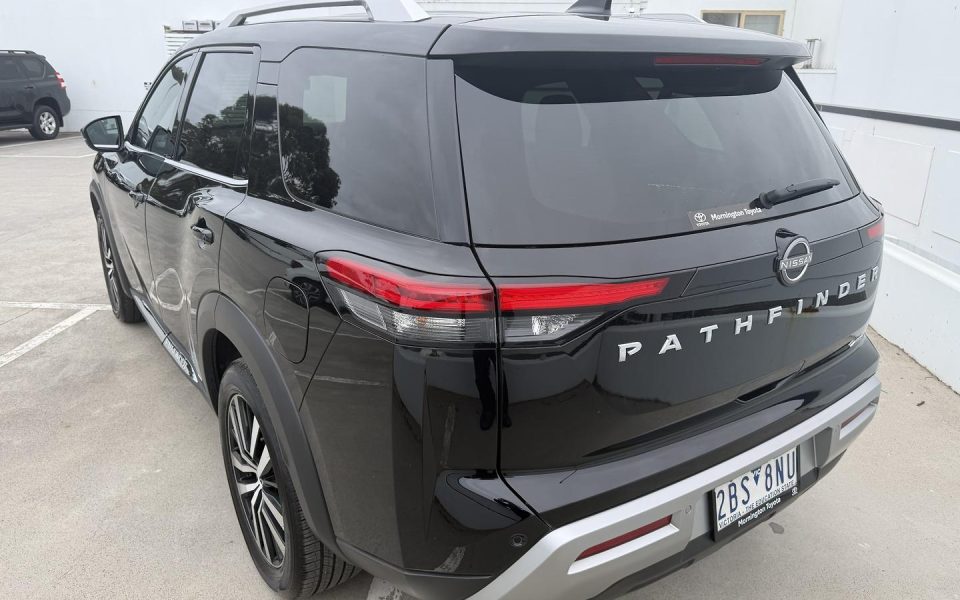 2025 Nissan Pathfinder Ti-L