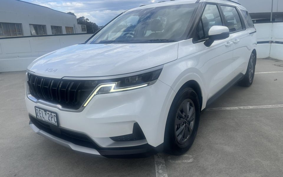 2023 Kia Carnival S