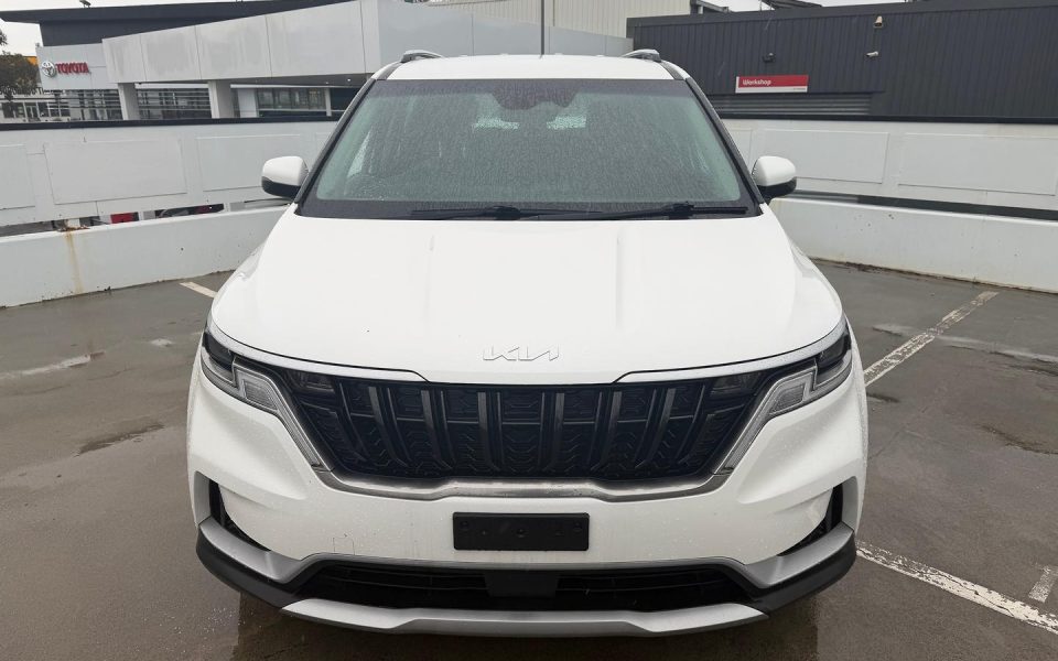 2023 Kia Carnival S