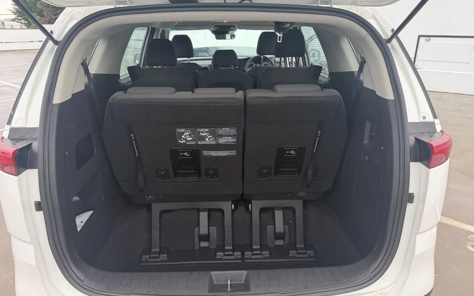 2023 Kia Carnival S