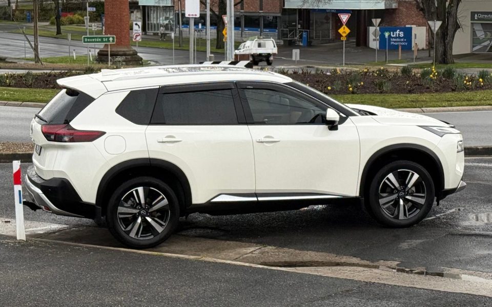 2024 NISSAN X-TRAIL Ti-L