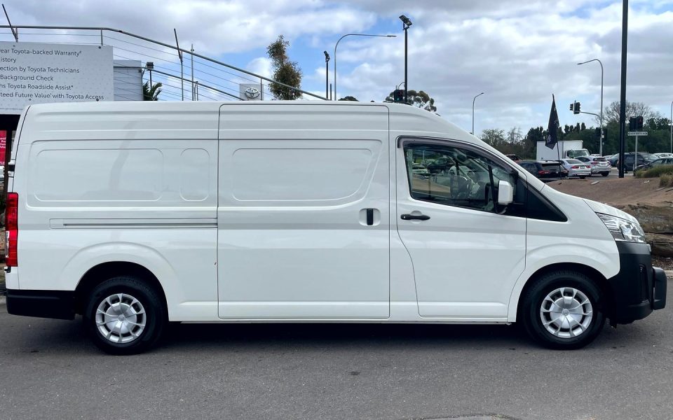 2022 Toyota Hiace SLWB