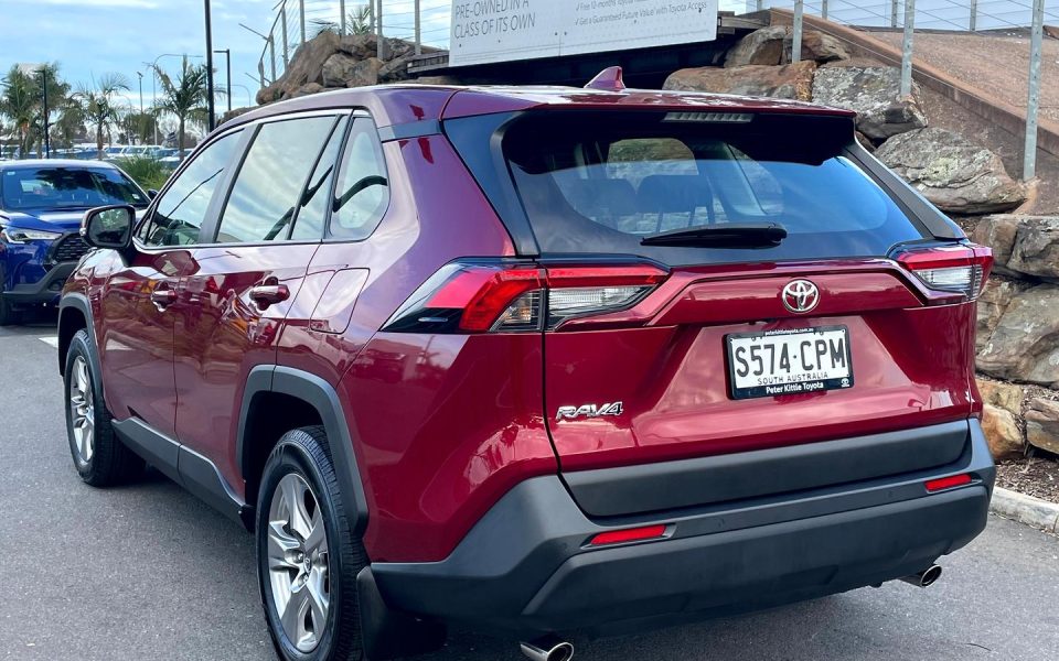 2022 Toyota RAV4 GX-2WD
