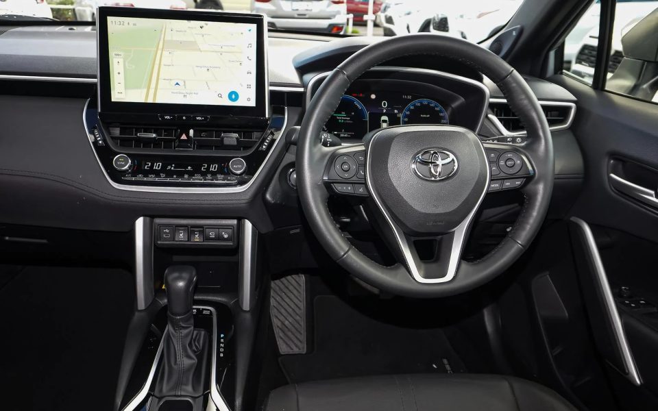 2025 Toyota Corolla Cross Atmos 2WD