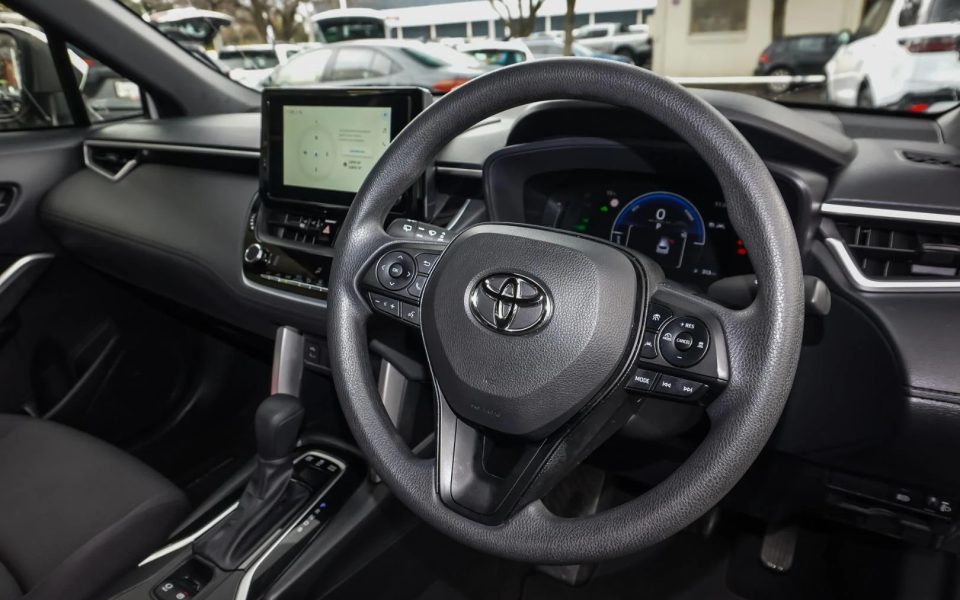 2025 Toyota Corolla Cross Hybrid GX