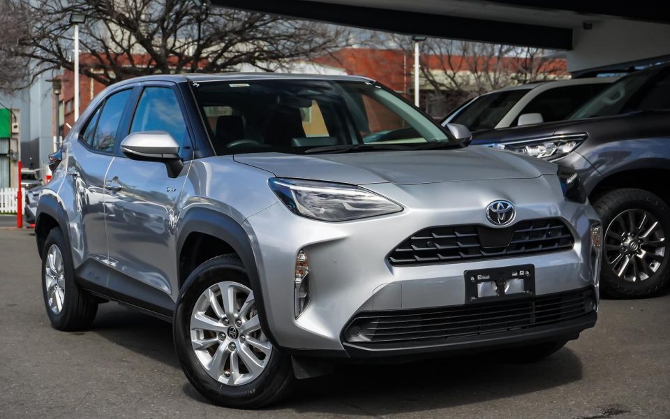 2025 Toyota Yaris Cross Hybrid GX