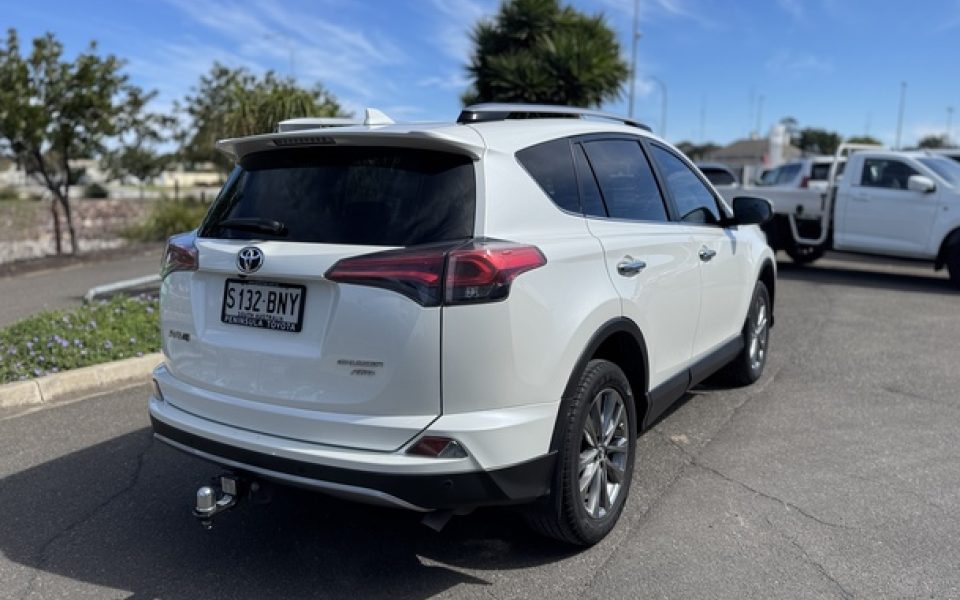 2016 Toyota RAV4 Cruiser-AWD