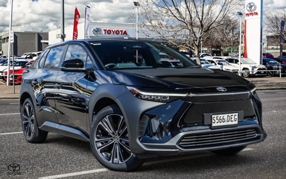 2024 Toyota bZ4X Base