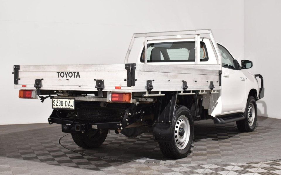 2023 Toyota Hilux SR