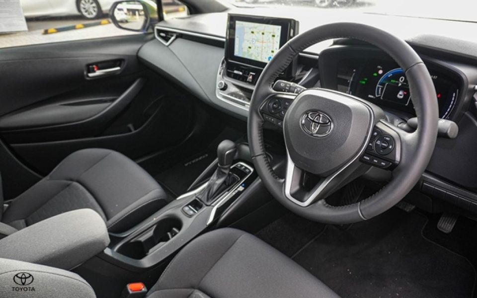 2025 Toyota Corolla SX Hybrid