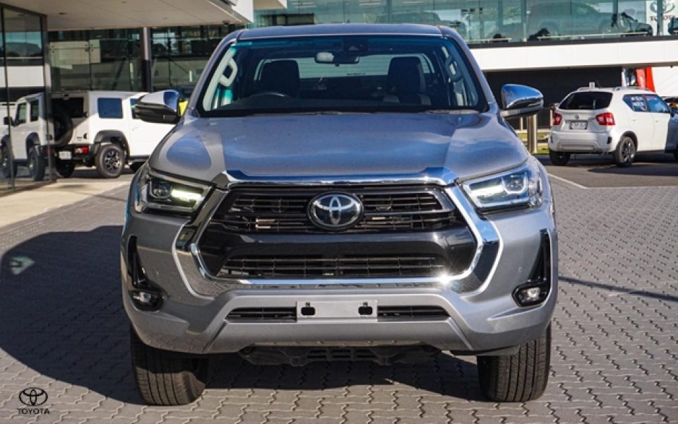 2022 Toyota Hilux SR5